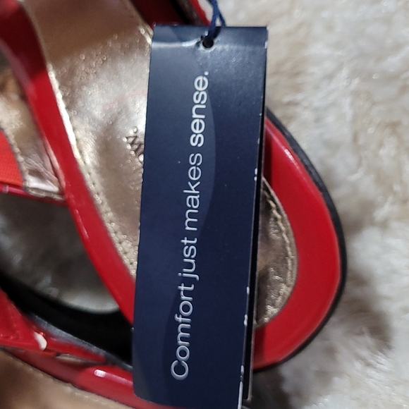 NEW High Heel Sandals Red Patent Open Toe Sole Sense Ability Pad Croft Barrow 6 - Picture 12 of 16